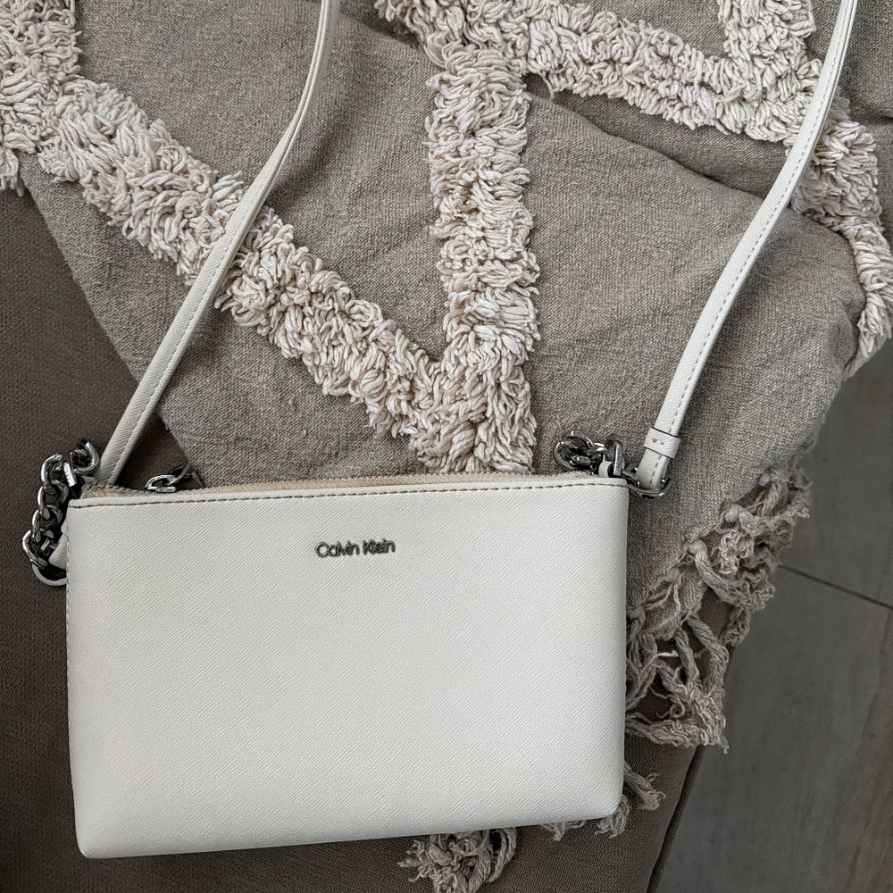 Calvin Klein Womens Small Crossbody Silver Chain Bag Solid Dust White Faux CK